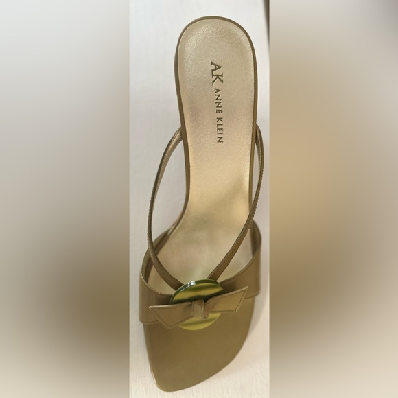 NIB Vintage Anne Klein KKreese Women's Green Leather Slip On Heel Sandals Sz 10 - Picture 6 of 7